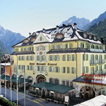 Hotel Dolomiti Schloss Canazei Buitenkant foto