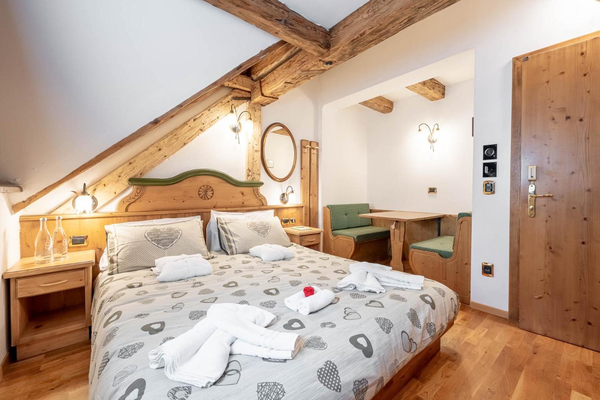 Hotel Dolomiti Schloss Canazei Buitenkant foto