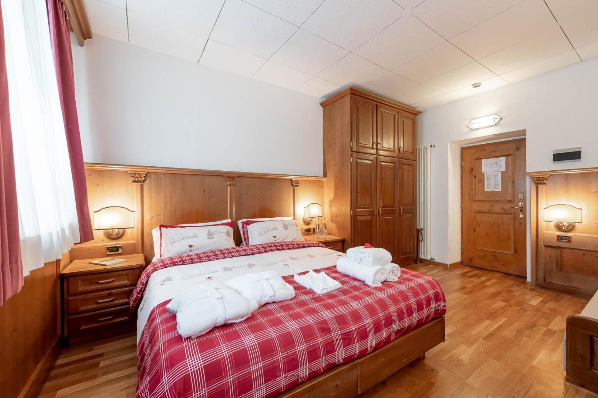 Hotel Dolomiti Schloss Canazei Buitenkant foto