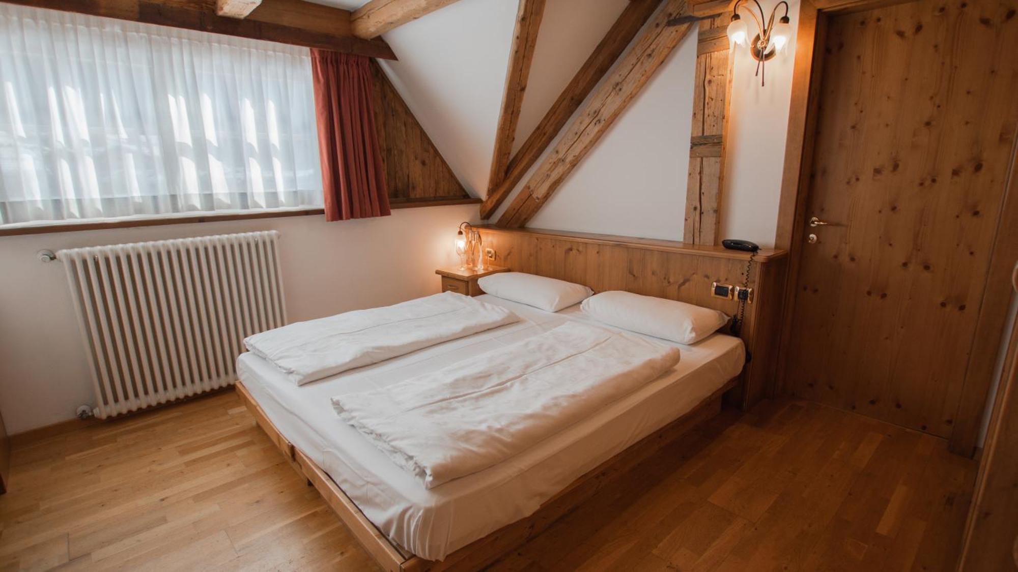 Hotel Dolomiti Schloss Canazei Buitenkant foto
